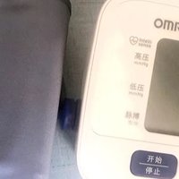 电子血压计测评：家用上臂式智能高血压测量仪