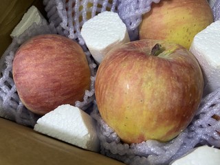 新疆阿克苏冰糖心苹果，好吃！