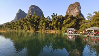 阳朔遇龙河漂流