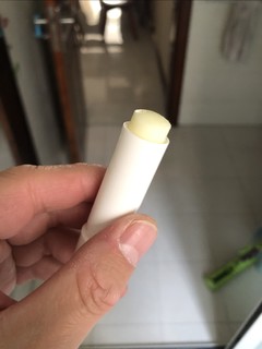 男士专用，妮维雅润唇膏