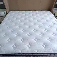 雅兰乳胶床垫：硬垫的舒适与护脊的艺术
