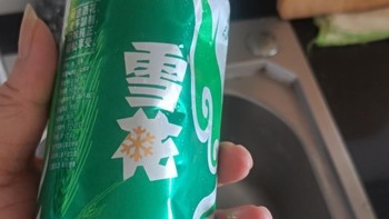 雪花啤酒，口感清爽