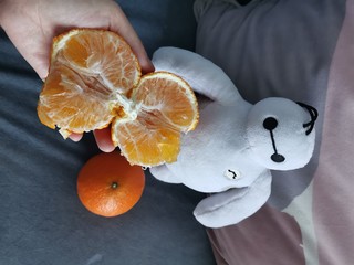 感冒后，医生建议不要吃上火的水果，包括橘子