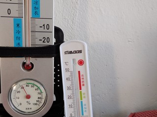 精准测量，温度计见证温度变化