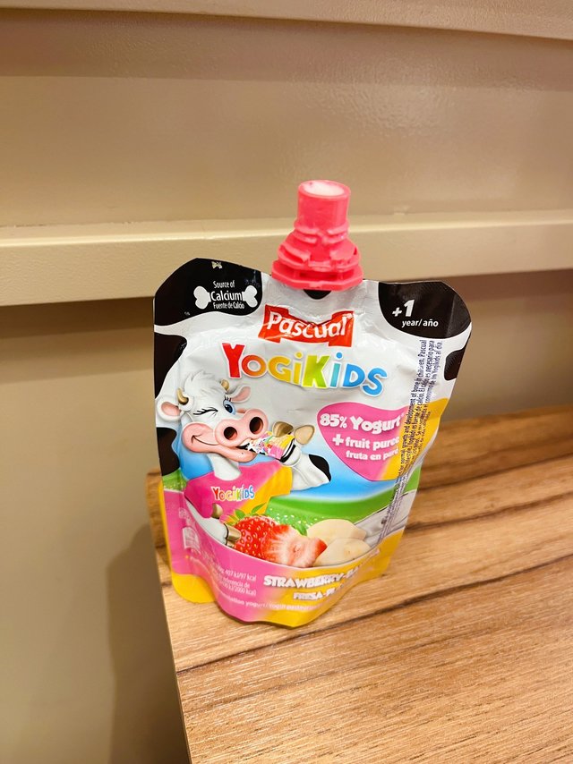 省钱大赛｜大上海果然不一样，线下好特卖超市，小小帕斯卡酸奶卖2块5，天猫卖19块9