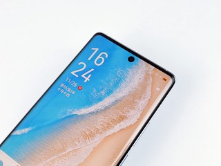 vivo X100 白月光图赏，全新的月环云阶搭配洁白的后壳设计，真的好看！