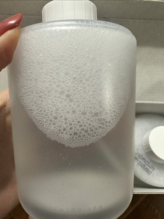 小米泡沫洗手液，让你体验前所未有的洁净感！