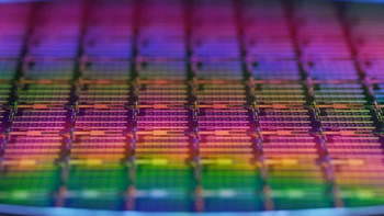网传丨Intel 48 核心五代至强新 U 首次跑分出炉，完败于 AMD 48 核心