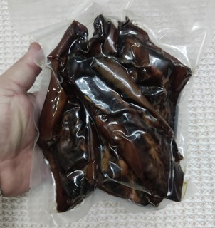 买一份烟熏腊猪拱嘴试试