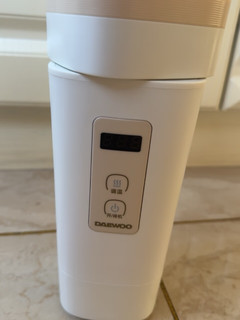 大宇D2A便携式电水壶：小巧便携，快速煮水，让你随时随地享受热茶！