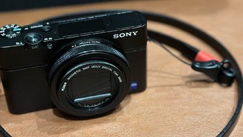 索尼DSC-RX100M7 黑卡数码相机——精湛画质与便捷操作的完美融合