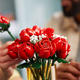 2024开年红艳一捧花，乐高发布10328玫瑰花束