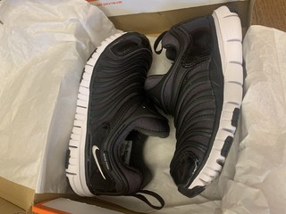 一双万能穿搭Nike毛毛虫