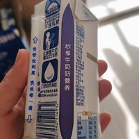 伊利舒化无乳糖全脂牛奶：早餐代餐的新选择