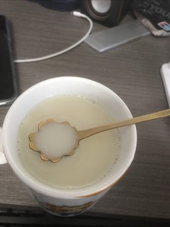 冬天来一杯暖暖的现榨豆浆，好喝又营养！