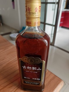 一个人小酌一点黄酒