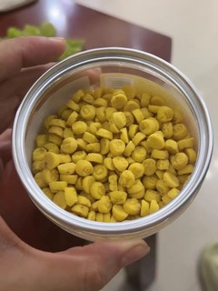 这款狗狗零食是一款非常适合训练奖励宠物的美味食品