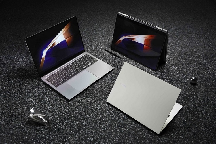 三星突然发布 Galaxy Book4 Ultra 笔记本、16英寸AMOLED高刷屏、酷睿 Ultra 9 顶级处理器，还有独显