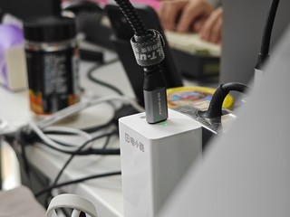 高性价比的USB4 240W 8K PD数据线，2米才30块钱