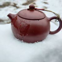 下雪天适合喝茶吧！