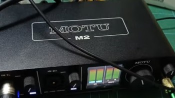 MOTU/马头 M2 外置电脑 USB 声卡，让你的音乐更专业!