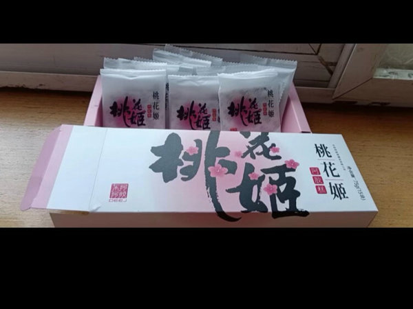 东阿阿胶桃花姬阿胶糕