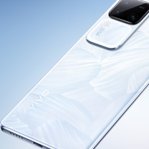 年度换机好选择，vivo S18多重配置升级，展现大厂技术力量