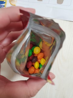 哪个孩子不爱吃彩虹糖呢！？