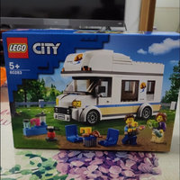 ￼￼乐高（LEGO）积木拼装 60283 假日野营房车