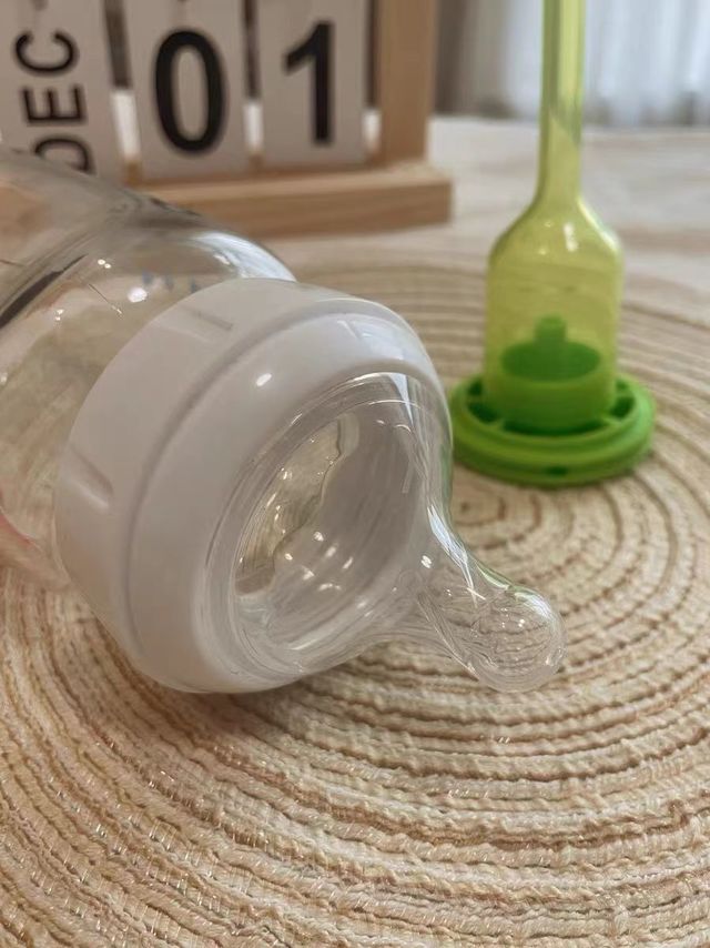 款防胀气奶瓶真的挺好用的