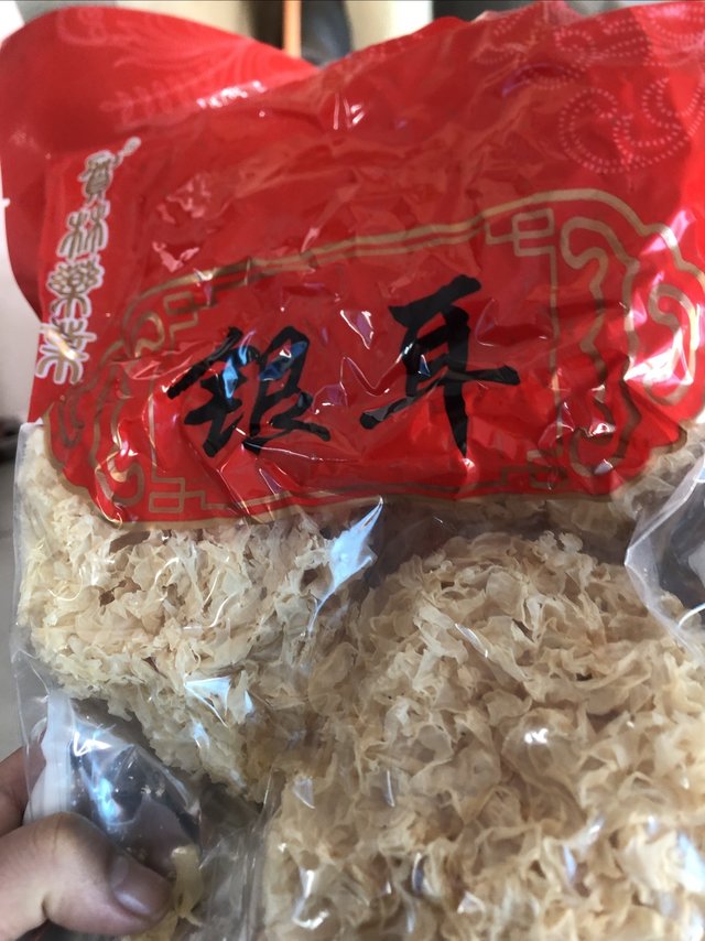 银耳炖雪梨，让人欲罢不能的冬季美食