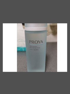 入手珀莱雅（PROYA）的女士爽肤护肤水用来补水保湿