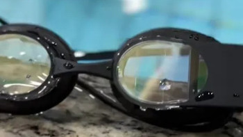 2023年有什么值得推荐的泳镜?科技感十足的光粒智能防雾泳镜推荐!Holoswim2s AR智能游泳眼镜评测指南