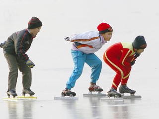 滑冰起跑方式