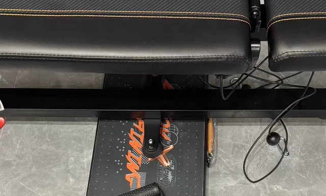 gymgest鲸健力量站，这是一款专为家庭设计的健身器材