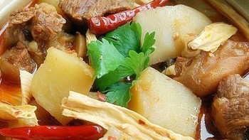 羊肉炭锅的独特魅力：烹饪的艺术与滋味的融合