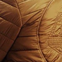 阿迪达斯三叶草SPEZIAL 23秋冬系列男装外套——致敬无畏探索、个性不羁的精神