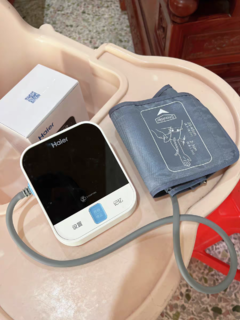 海尔电子血压计测量仪器