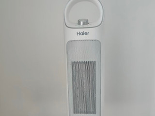 ￼￼海尔（Haier）取暖器家用暖风机立式电暖器