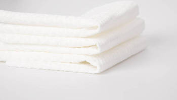尽享丝滑洁面体验，棉花鹿轻柔洗脸巾助力舒适生活