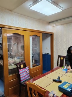 家里的各种灯具，也需要定期更换