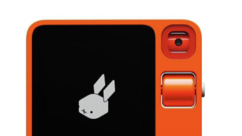 聚焦CES | Rabbit R1 亮相：引领用户与智能手机的全新交互方式