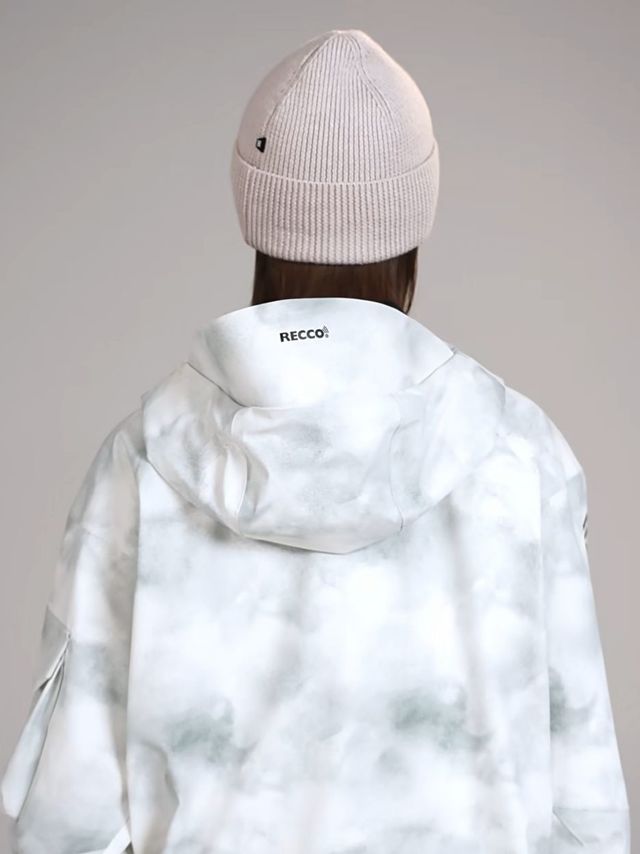 X-BIONIC律动单板滑雪套装：防水风尚，滑雪新选择