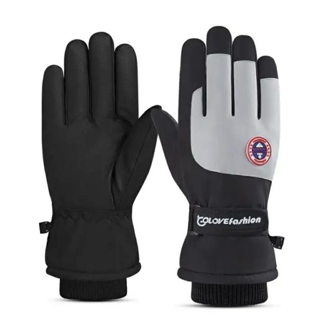 滑雪一定要戴好防寒手套