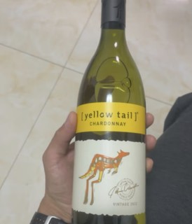 黄尾袋鼠（Yellow Tail）世界系列红酒 霞多丽白葡萄酒 750ml 单瓶装【新年畅饮】