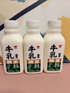 味全牛乳，十足好牛乳～