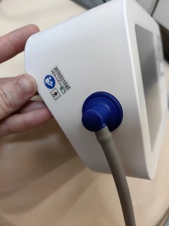 欧姆龙（OMRON）房颤血压计上臂式电子血压仪家用大屏血压测量仪 U734T 送礼送长辈老人