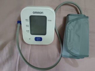 欧姆龙（OMRON）电子血压计上臂式血压仪家用大屏血压测量仪 U701