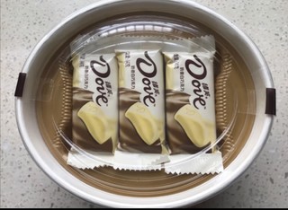 德芙（Dove）奶香白巧克力分享碗装