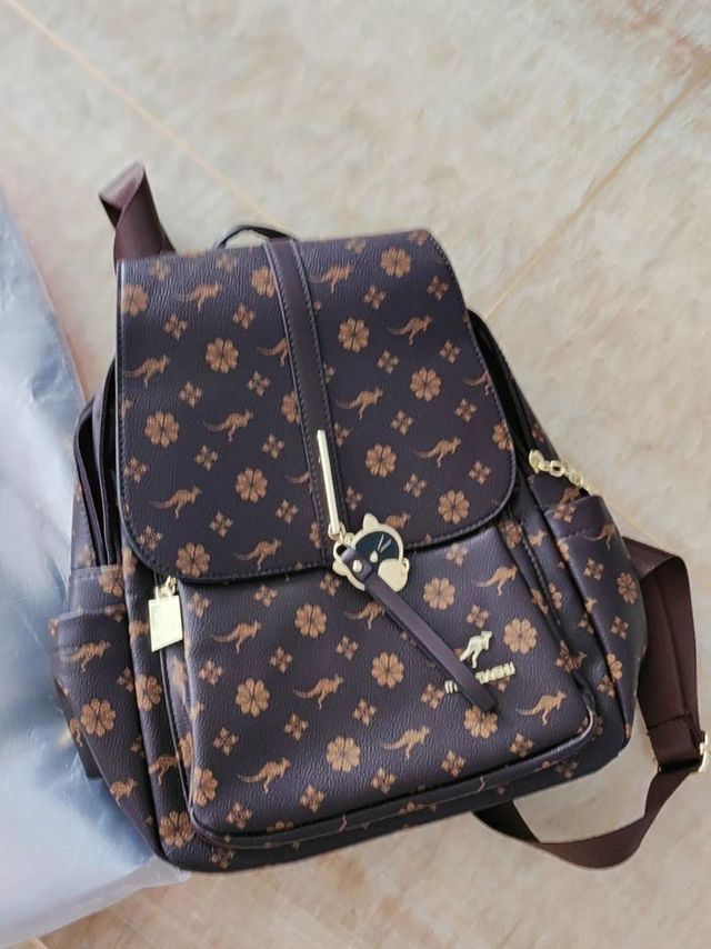 买个新包过年吧